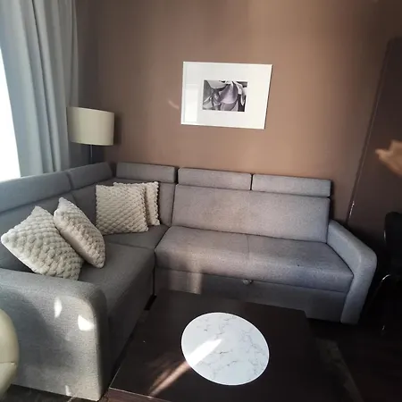 Prywatny Salon Z Aneksem Kuchennym, Sypialnia W Diva *