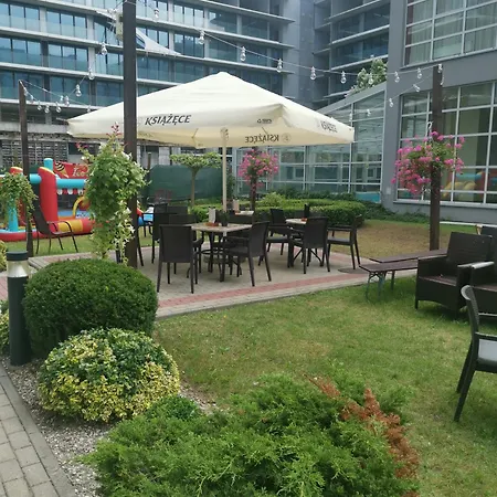 Prywatny Salon Z Aneksem Kuchennym, Sypialnia W Diva * Kołobrzeg