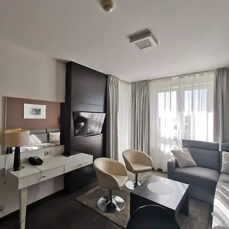 Prywatny Salon Z Aneksem Kuchennym, Sypialnia W Diva