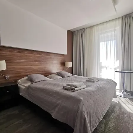 Prywatny Salon Z Aneksem Kuchennym, Sypialnia W Diva *